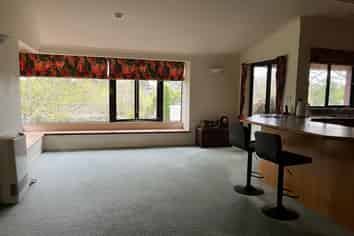 37 Aloma Way, Glenview