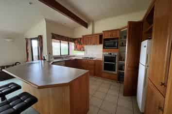 37 Aloma Way, Glenview