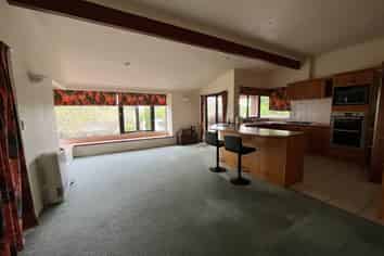37 Aloma Way, Glenview