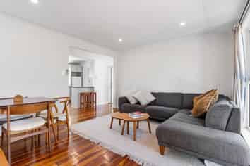 52 Commissariat Road, Mount Wellington