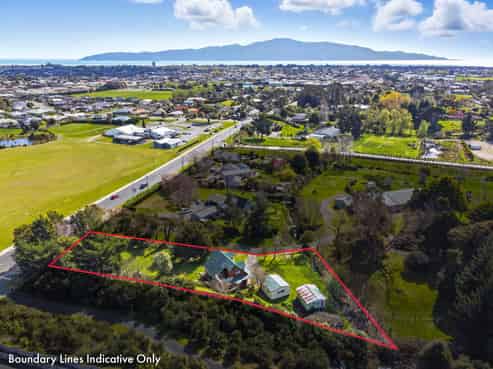 345 Mazengarb Road, Paraparaumu