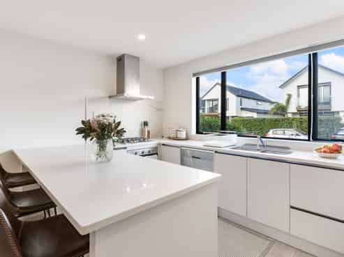 12 Kearns Drive, Hobsonville