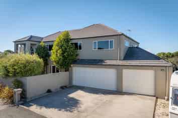 175 Rocking Horse Road, Southshore