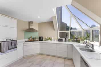 175 Rocking Horse Road, Southshore