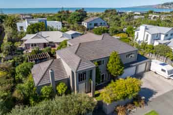 175 Rocking Horse Road, Southshore