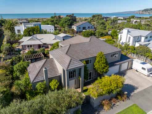 175 Rocking Horse Road, Southshore