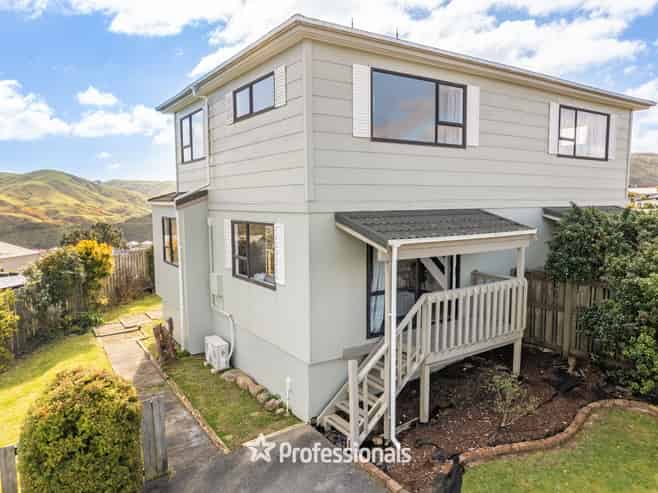 25b Outram Grove, Kelson