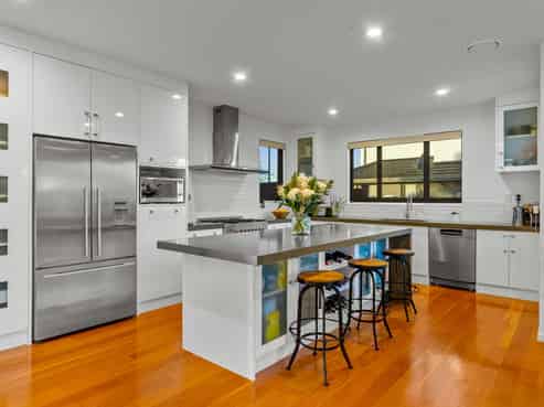 4 Walter Crescent, Millwater