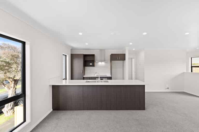 1/15 Mccracken Avenue, Hillcrest, Hamilton City For Sale