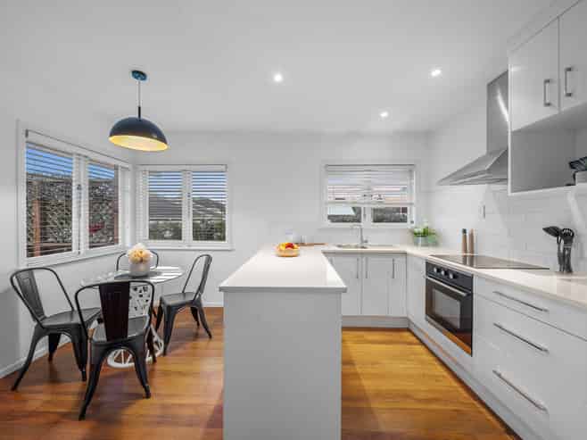 11A Robyn Place, Mangere
