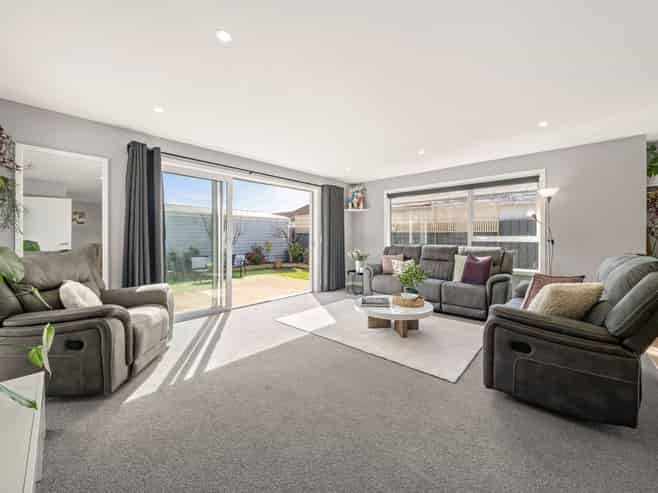 33a Sheridan Crescent, Trentham