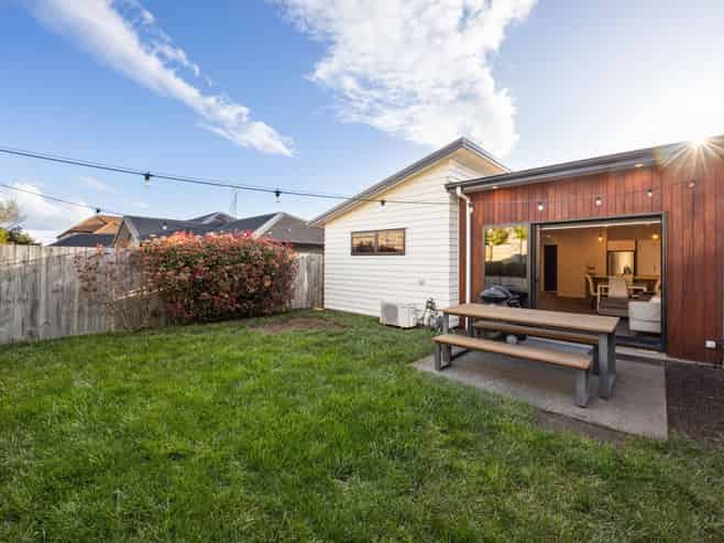 43C Heathfield Avenue, Huntington