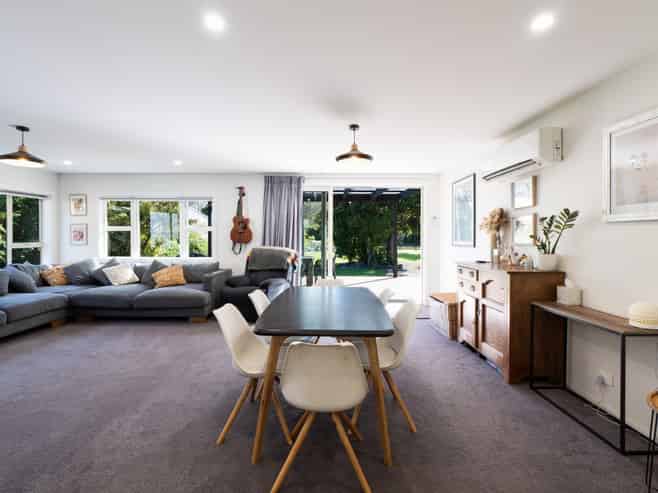 7 Rakiura Parade, Otatara