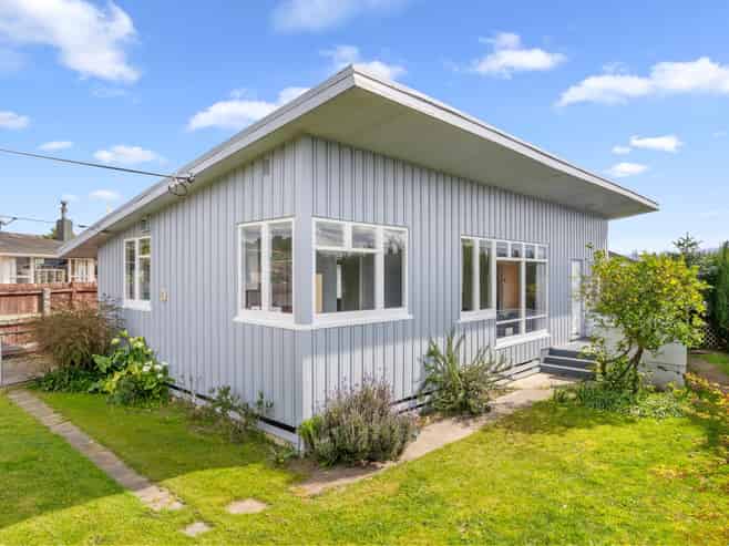 198 Maxwell Road, Redwoodtown