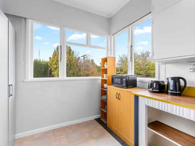 198 Maxwell Road, Redwoodtown