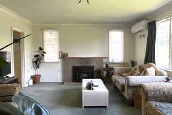 5 Hilton Road, Carterton