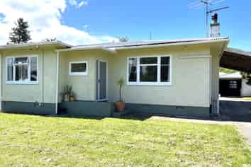 5 Hilton Road, Carterton