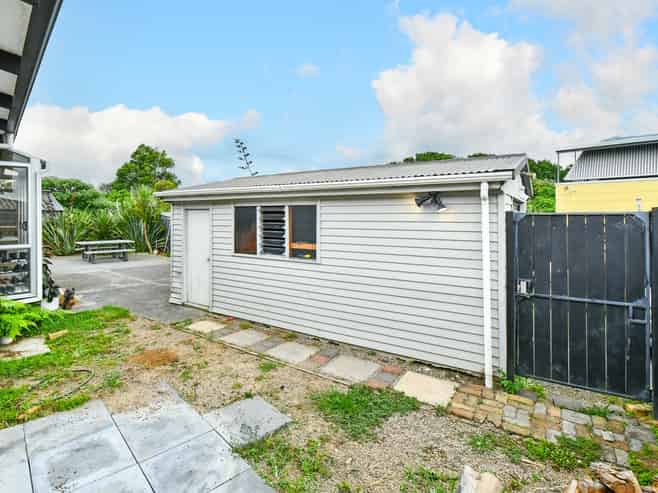 Auckland - Address withheld
