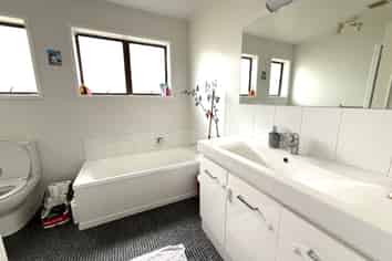 125A Grand Drive, Remuera