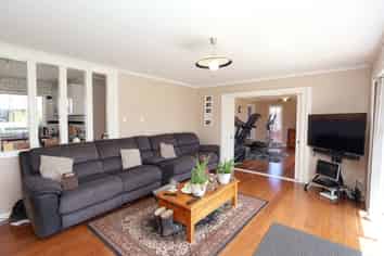 700 & 702 Tweed Street, Newfield