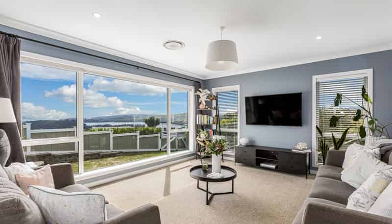 144 Endeavour Drive, Whitby