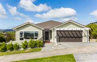 144 Endeavour Drive, Whitby