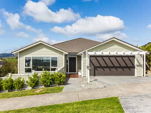 144 Endeavour Drive, Whitby
