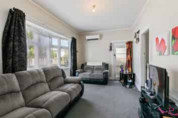 61A Owen Street, Belmont