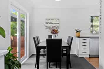 8B Resolution Road, Welcome Bay
