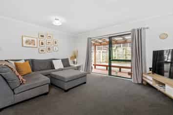 8B Resolution Road, Welcome Bay