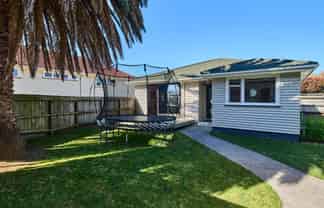 316 Main Road, TAWA