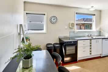 316 Main Road, TAWA