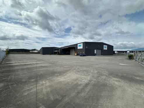 Substantial Mount Warehouse Facility