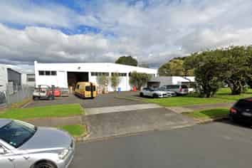 Corner Site Mount Wellington Warehouse | 975 m2