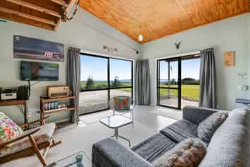 3390 Kaipara Coast Highway, Glorit