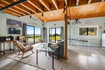 3390 Kaipara Coast Highway, Glorit