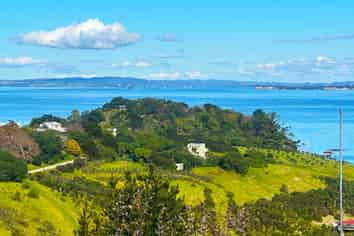 19 Ocean View Crescent, Rakino Island