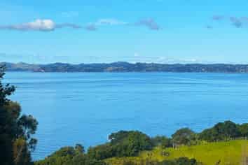 19 Ocean View Crescent, Rakino Island