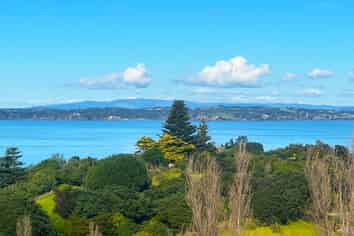 19 Ocean View Crescent, Rakino Island