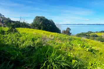 19 Ocean View Crescent, Rakino Island