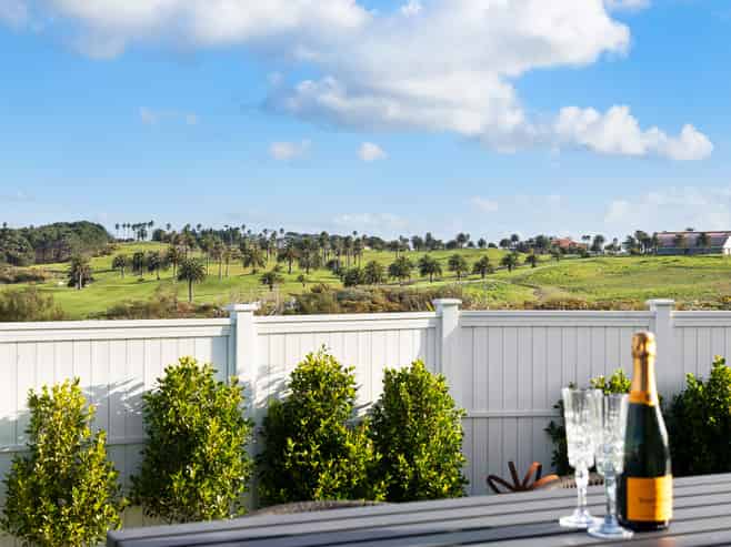 47 Angiangi Crescent, Beachlands