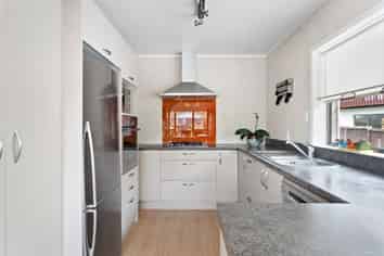 7 Kallista Place, Browns Bay