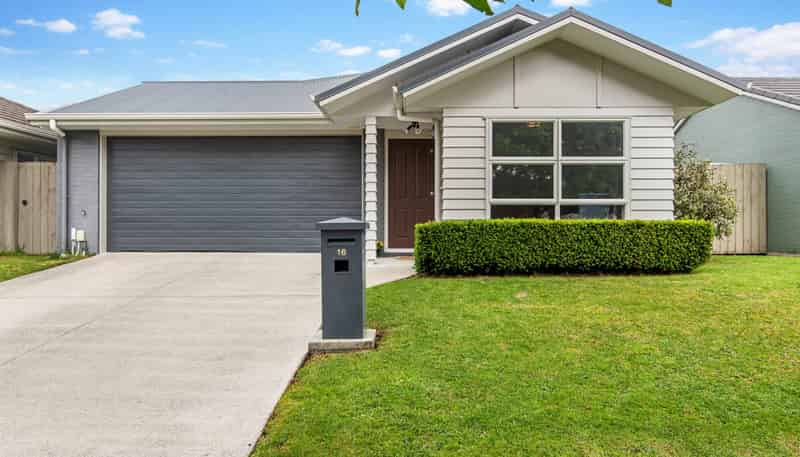 16 Poaka Avenue, Takanini