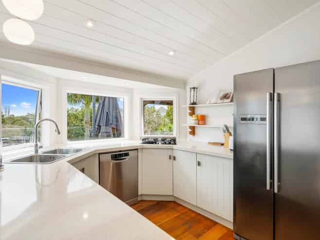 73A  Long Drive, Saint Heliers