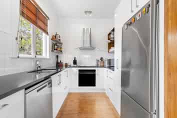 27 Jersey Avenue, Mount Albert