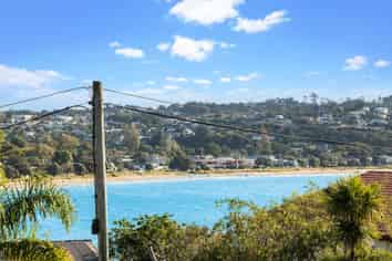 7A  The Crescent, Tindalls Beach