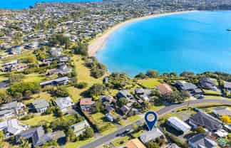 7A  The Crescent, Tindalls Beach