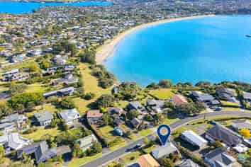 7A  The Crescent, Tindalls Beach