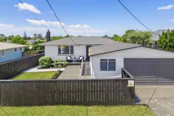 32 Neil Avenue, Te Atatu Peninsula