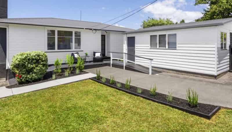 32 Neil Avenue, Te Atatu Peninsula